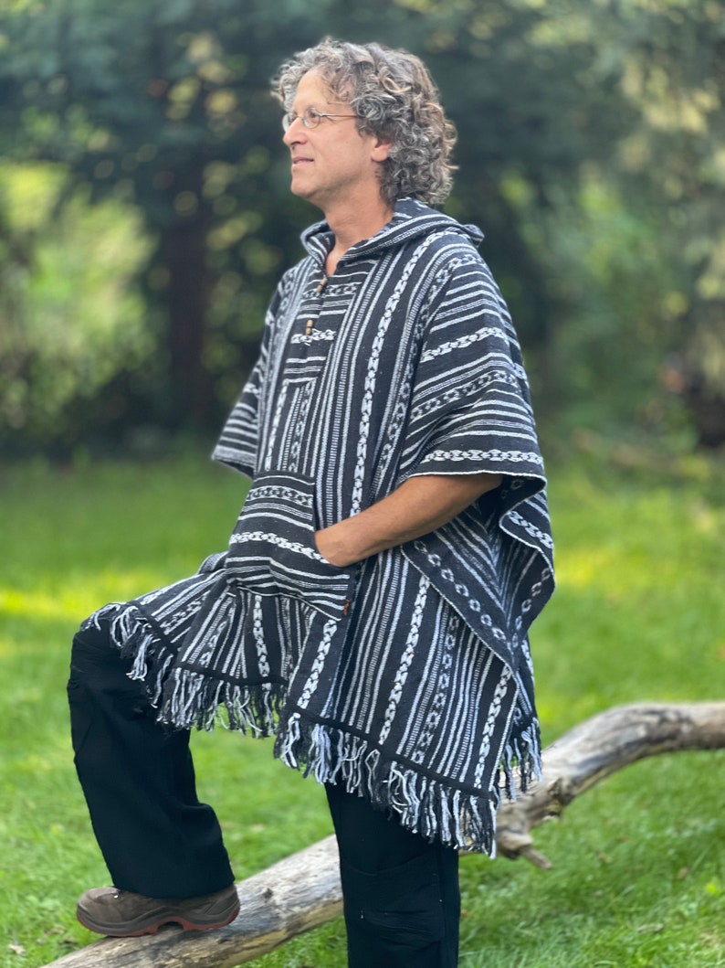 Poncho grande con capucha Gheri 2 variantes en blanco y negro JUNGLE ropa de festival, gitano, estilo étnico, freak fine stripes blk/wht