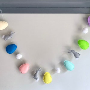 Felt Bunny Easter Garland for Mantle, Handsewn Felt Easter Egg Garland, Spring Garland for Home, Bunny Nursery Decor, Easter Bunny Decor