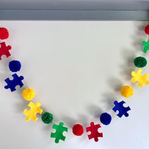 Personalized Autism Decor for Autism Awareness, Special Education Classroom Wall Decor, Puzzle Piece Wall Garland Decor