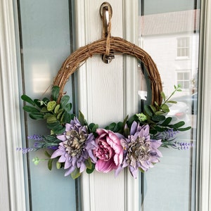 DIY artificial wreath kit, crafting kit for adults, craft gift set for friend, sister, wife, girlfriend, year round, Christmas present