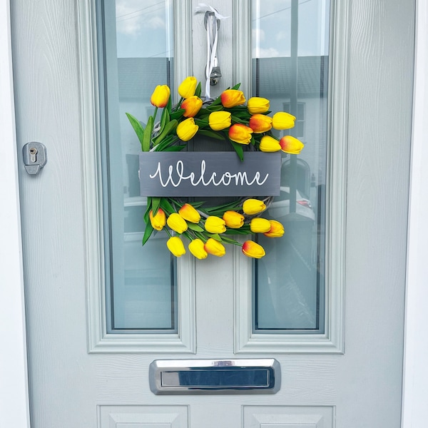 Tulip wreath, spring summer wreath for front door, welcome wreath, year round wreath, birthday gift for sister wife, Christmas present mum