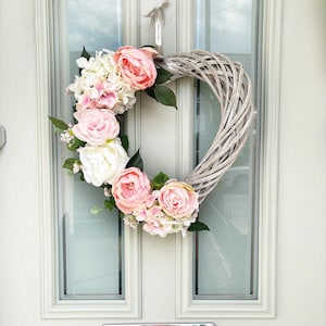 Spring wreath for front door, year round wreath, birthday gift for mum, sister, welcome wreath, heart, large pink wreath, spring decor