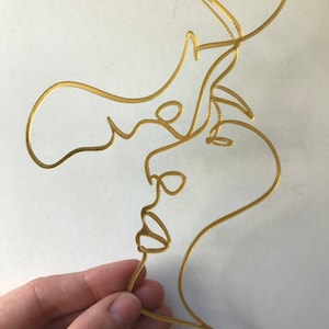 Silhouette di coppia con volti in linea Cake Topper / Amore / Arte lineare / Profilo laterale / Linea singola / Acrilico dorato / Matrimonio / Fidanzamento