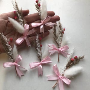 6 x mini bouquets de fleurs séchées roses | Blanc | Naturel | 10-15 cm | Arc | Fête des Mères | Bébé | Fille | Décorations de gâteau pour petits gâteaux | Artisanat | Carte |