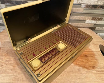 Vintage Emerson Radio