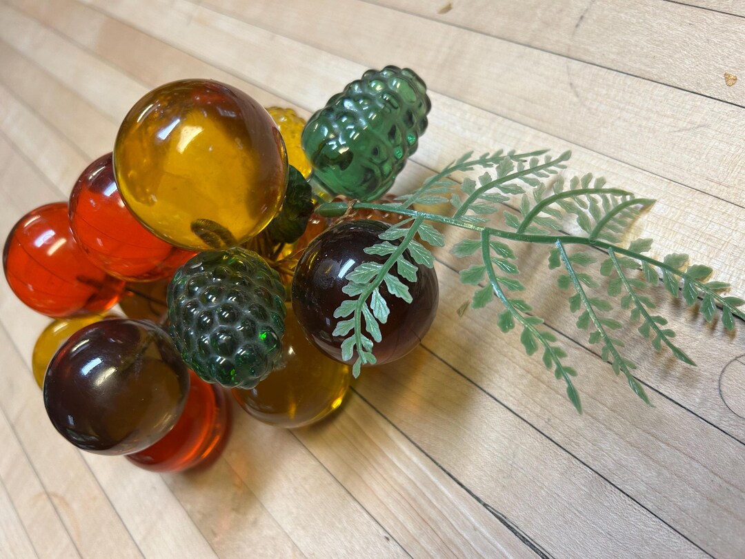 Vintage LUCITE ACRYLIC CLUSTER - Etsy