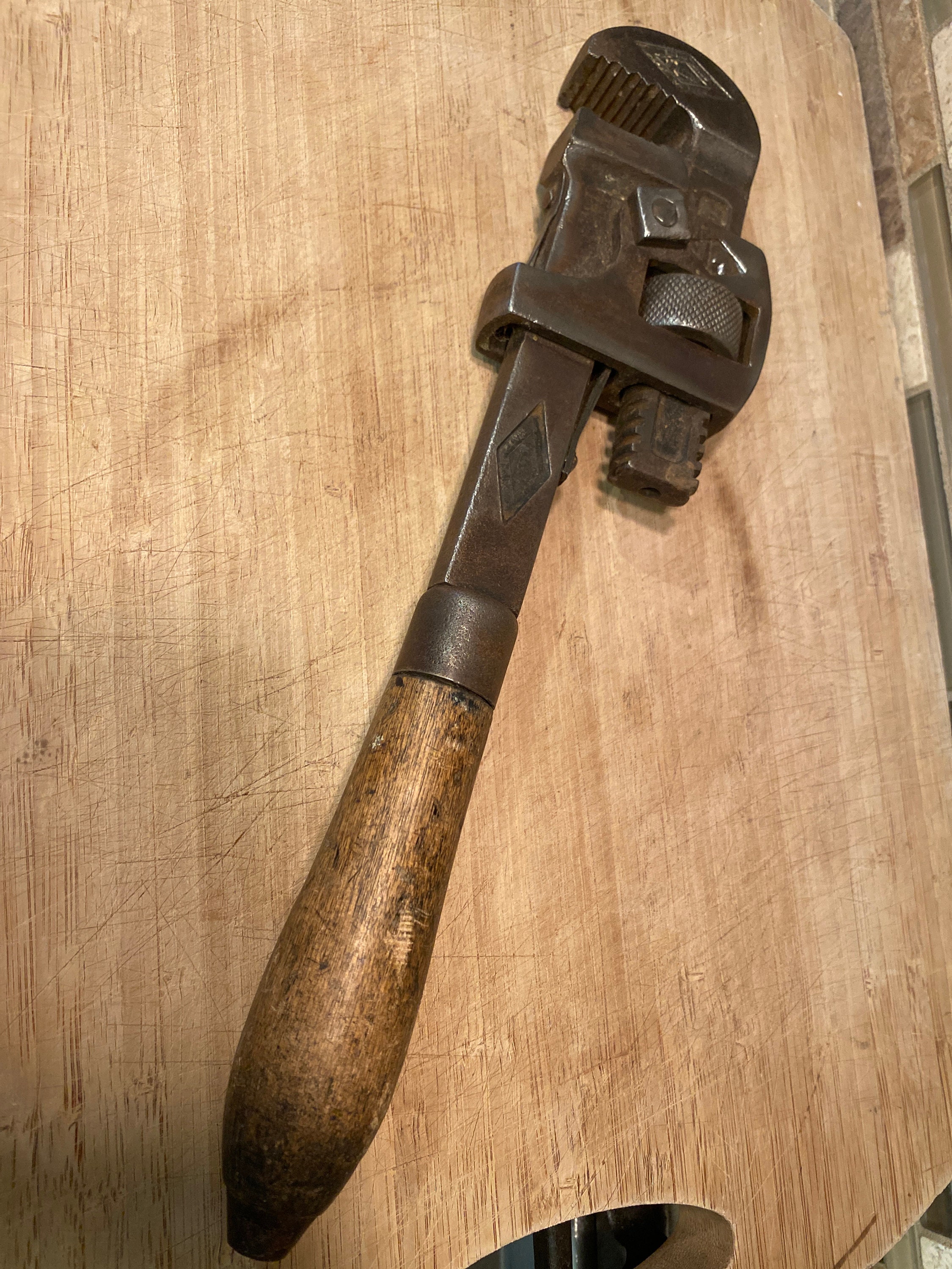 FACOM STILLSON N.131 Ancienne Clé à Griffes 18 450 Outil Ancien EUR 30