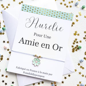 Bracelet d'amitié avec cordon réglable, carte personnalisée avec enveloppe, bijou minimaliste avec breloque fleur, cadeau pour amie en or