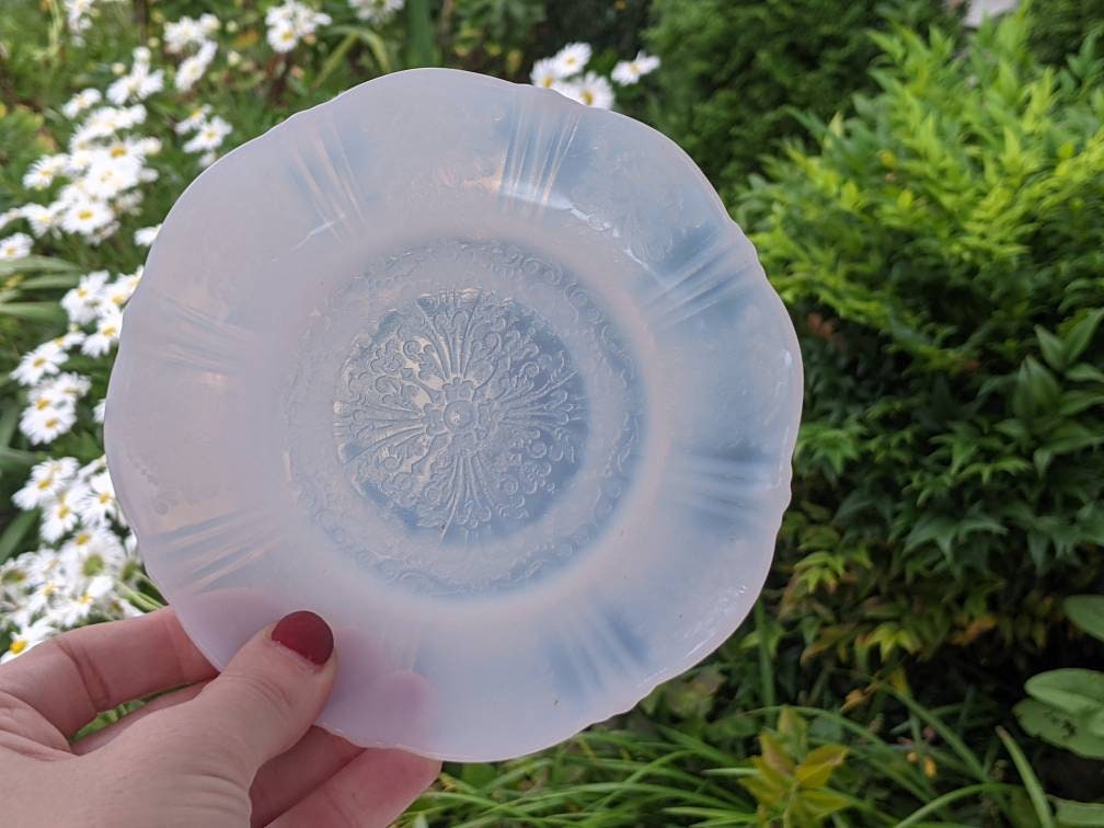 VINTAGE GLASS SAUCERS White Milk Glass Set of 4 in Depression Era