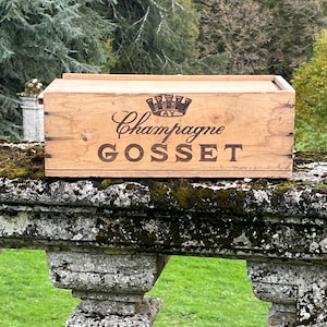 Französische Vintage Gosset Champagner Holzkiste, Geprägter Schiebedeckel
