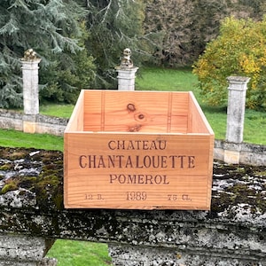 Caisse à Vin vintage en Bois, Lettrage en relief, France, 1980s