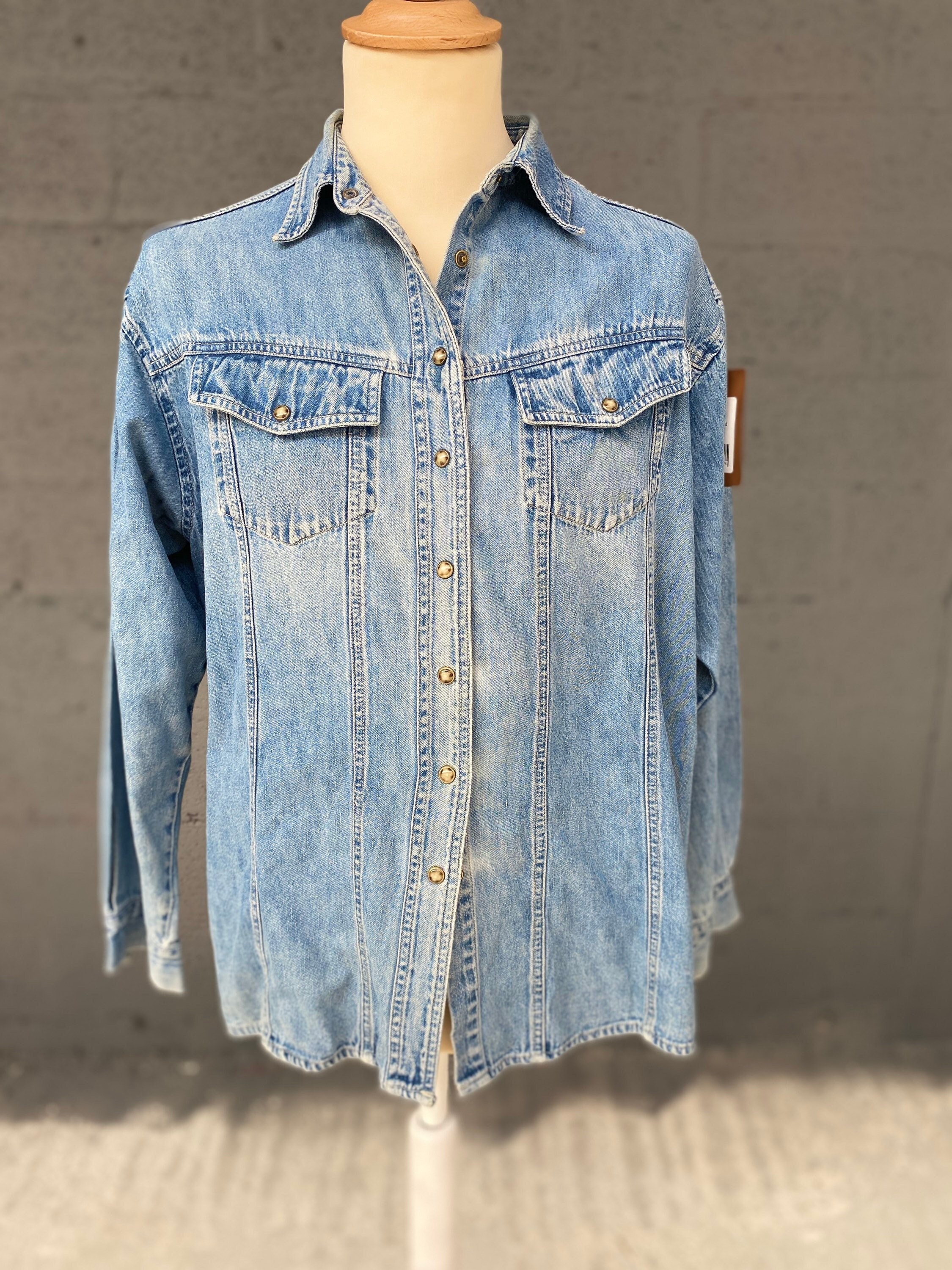 Vintage Very Nice Denim Shirt FADE OUT 