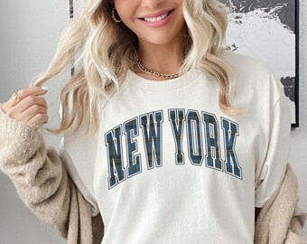 Plaid New York T-Shirt, New York Shirt, Fall Shirt, Women's trendy crewneck Tshirt, Fall clothing, NYC Shirt, Oversized Tee, Gifts for her