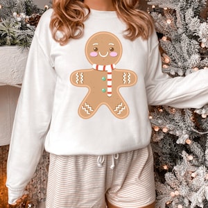 Christmas Gingerbread Sweatshirt, Christmas Shirt, Cute Christmas Sweater, Retro Holiday Shirt, Christmas sweatshirt, Gingerbread Man, gifts