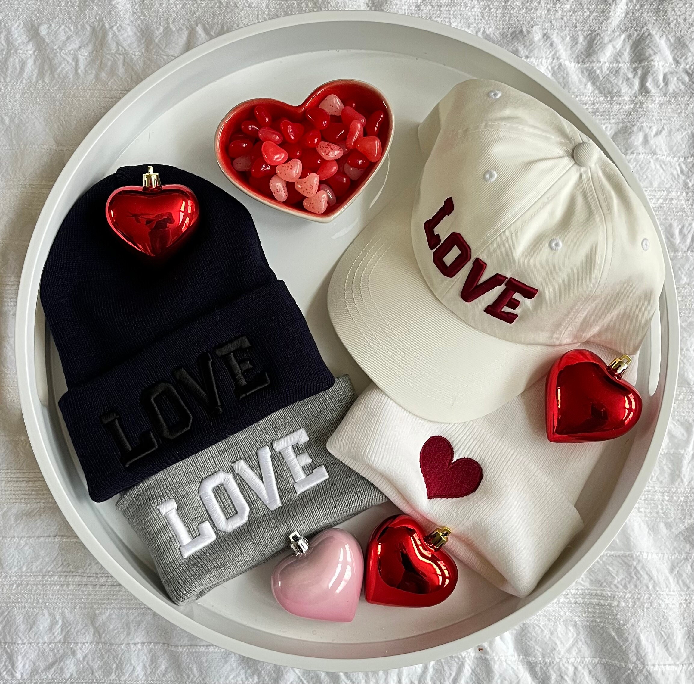 p잰Love Flower piercing beanie il_fullxfull.3625970667_1unm.jpg