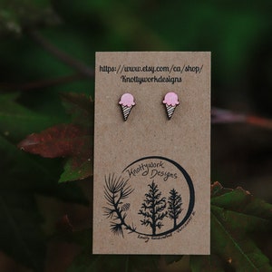 IJsoorbellen, zomeroorbellen, ijssieraden, ijs, zomerstekers, voedselsieraden, aardbeienijs, aardbeienoorbellen