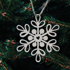 Ornement de flocon de neige, décoration d&#39;arbre de Noël en bois, ornement personnalisé de flocon de neige, ornement de flocon de neige en verre, ornement en bois de neige