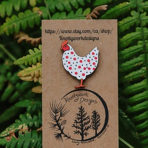 Chicken pin, chicken lover gift, chicken mom, chicken cute, animal pin, art chicken ,chicken crafts, chicken gift, chicken gifts
