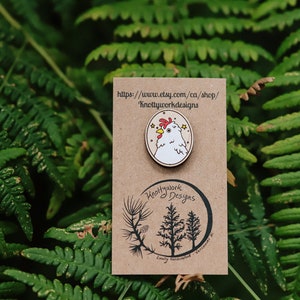 Chicken pin, chicken lover gift, chicken mom, chicken cute, animal pin, art chicken ,chicken crafts, chicken gift, chicken gifts