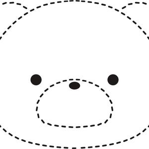 Può includere: Un semplice disegno a tratto del volto di un orso. Il volto dell'orso è delineato con una linea nera tratteggiata, con cerchi neri pieni per gli occhi e il naso. Anche le orecchie sono delineate con linee tratteggiate.