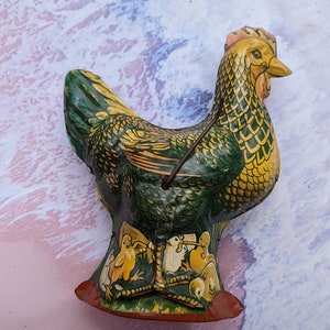 Wyandotte 50s toy tin litho wind-up cackling chicken