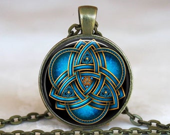 Blue triquetra necklace, Triquetra pendant, Triquetra jewelry, Celtic triangle, Celtic knot, Celtic Necklace, Trinity Symbol, men's necklace