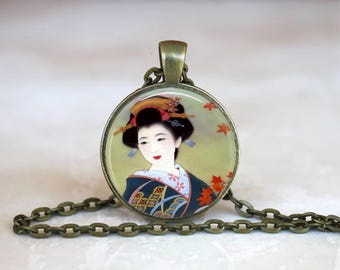 Japanese Geisha Pendant Necklace: Art Nouveau Jewelry