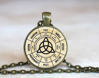 Triquetra Pagan Wheel of the Year Occult Necklace, Triquetra Pagan Wheel of the Year Occult Jewelry, Triquetra Pagan Wicca Occult Pendant