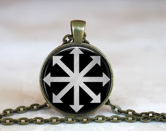 Chaos Star 8 flèches pointues Amulette Charme Médaillon Étain Collier Pendentif Chaos Star 8 flèches pointues Amulette Charme Médaillon Étain Collier Pendentif