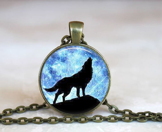Wolf locket discount