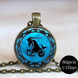 Capricorn   Zodiac Pendant, Capricorn Zodiac necklace Capricorn Zodiac jewelry astrology birthday gift key chain (000)