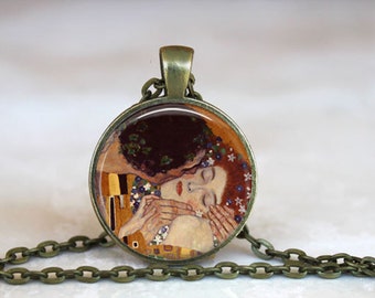 Gustav Klimt The Kiss necklace, Klimt art jewelry romantic Valentine gift anniversary gift for lover gift key chain