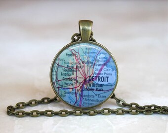 Detroit map pendant, Detroit map necklace, Detroit pendant, vintage map jewelry Detroit necklace key chain (000)