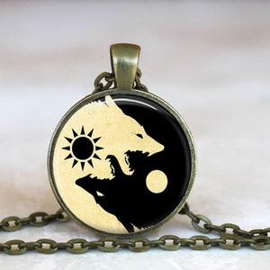 Wolves Yin Yang Pendant (000)