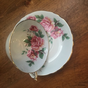 Paragon tea cup and saucer set with roses