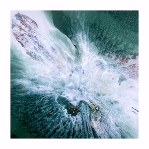 Coasters ⎮ Dark green ⎮ Emerald green ⎮ made of epoxy resin ⎮ Wind technology image 9