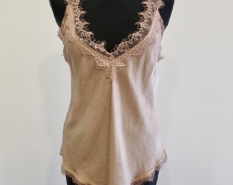 Lace top viscose with V neck, size 36 to 42