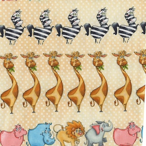A Jungle Story Safari Streifen auf Hellbraun von Studio e Fabrics
