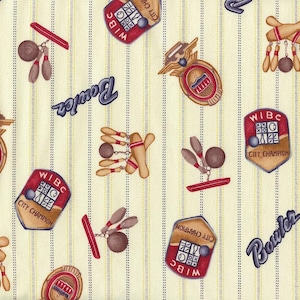 以下が含まれることがあります： 縦縞の入った薄い黄色の背景に繰り返されるパターン。パターンは、ボーリングピン、ボーリングボール、および「WIBc City Champion」というテキストと「Bowler」という単語が付いたバッジを特徴としています。カラーパレットには、赤、茶色、青が含まれています。