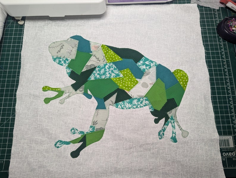 Scraptastic! Freddie the Frog Applique Pattern - Etsy