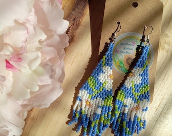 Periwinkle and white flower seed bead fringe