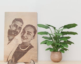 Laser engraved wooden portrait, custom photo engraved on wood, custom photo on wood, laser engraved wood photo, wooden photo, family photo