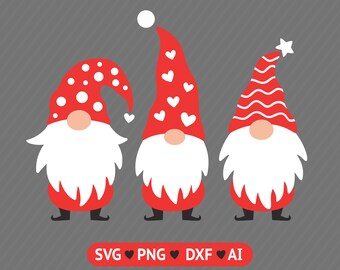 Könnte beinhalten: Drei rote Gnome mit weißen Akzenten. Der Gnome links hat weiße Punkte auf seinem Hut. Der Gnome in der Mitte hat weiße Herzen auf seinem Hut. Der Gnome rechts hat weiße Streifen auf seinem Hut.