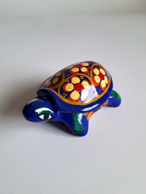 Charming vintage glazed terra cotta turtle jewelr… - image 1
