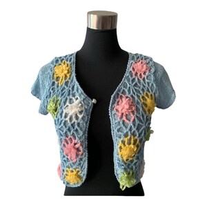 Vintage 90s Cropped Crochet Cotton Top Embroidered Flowers Blue Button Closure Short Sleeve S/M