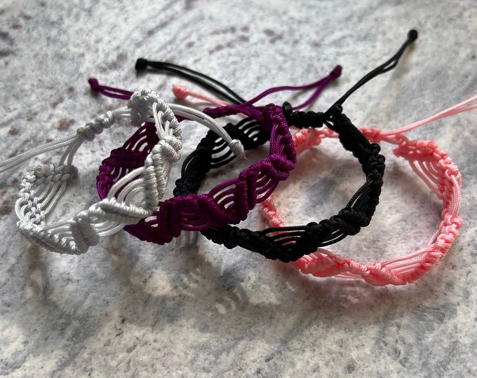 Adjustable Macrame Friendship Bracelet, Waterproof, Gift