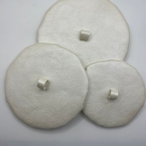 Natural-Pearl-Ivory Beret- So Pearly leather