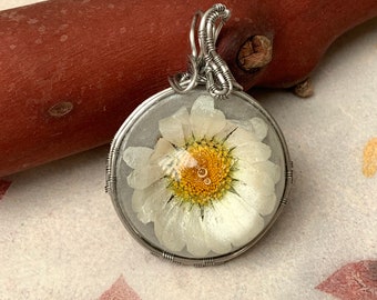 Daisy Real Flower Wire Wrapped Resin Pendant