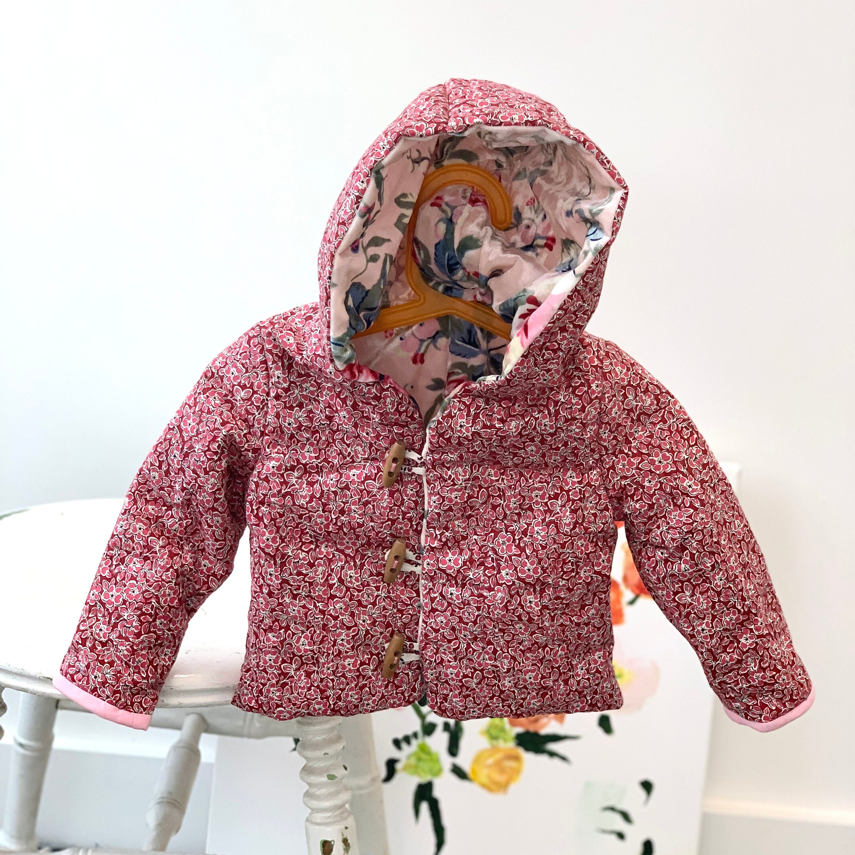 Autumnal soft windowpane check plaid Floral lining. Toddlers quilted hooded jacket 2-3 yrs old Clothing Unisex Kids Clothing Jackets & Coats 