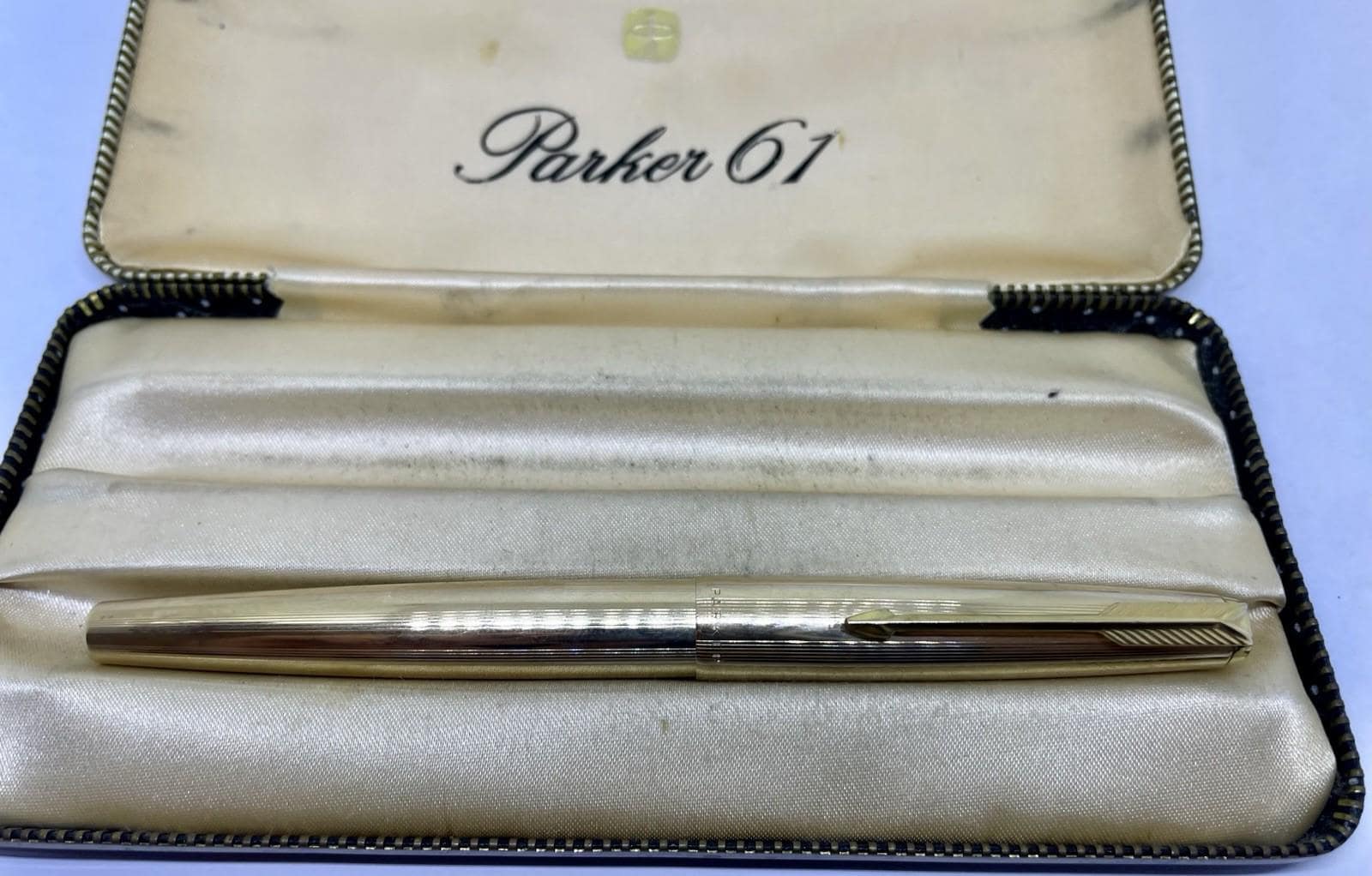 PARKER パーカー61 万年筆 14K F 前期型 ロールドゴールド 新品未使用 パーカー 61 ロールドゴールド 万年筆 - 14K M ペン先